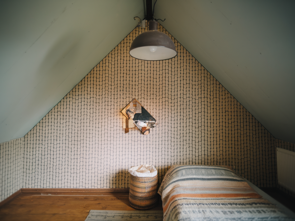 Solution lit plafond pour petit espace: guide to design & install